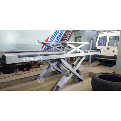 Подъемник ножничный для сход-развала г/п 4,5 т, 2 уровня подъема (с аварийным опусканием)